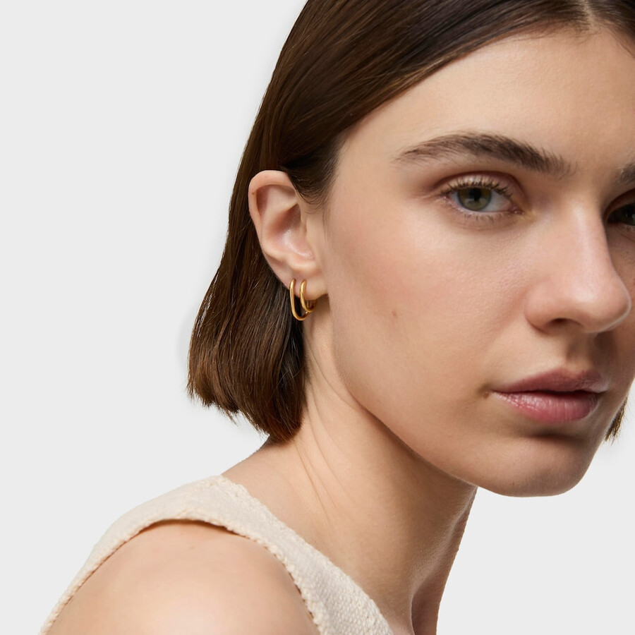 orecchino a cerchio singolo basics da 13 mm con placcatura in oro 18kt su argento