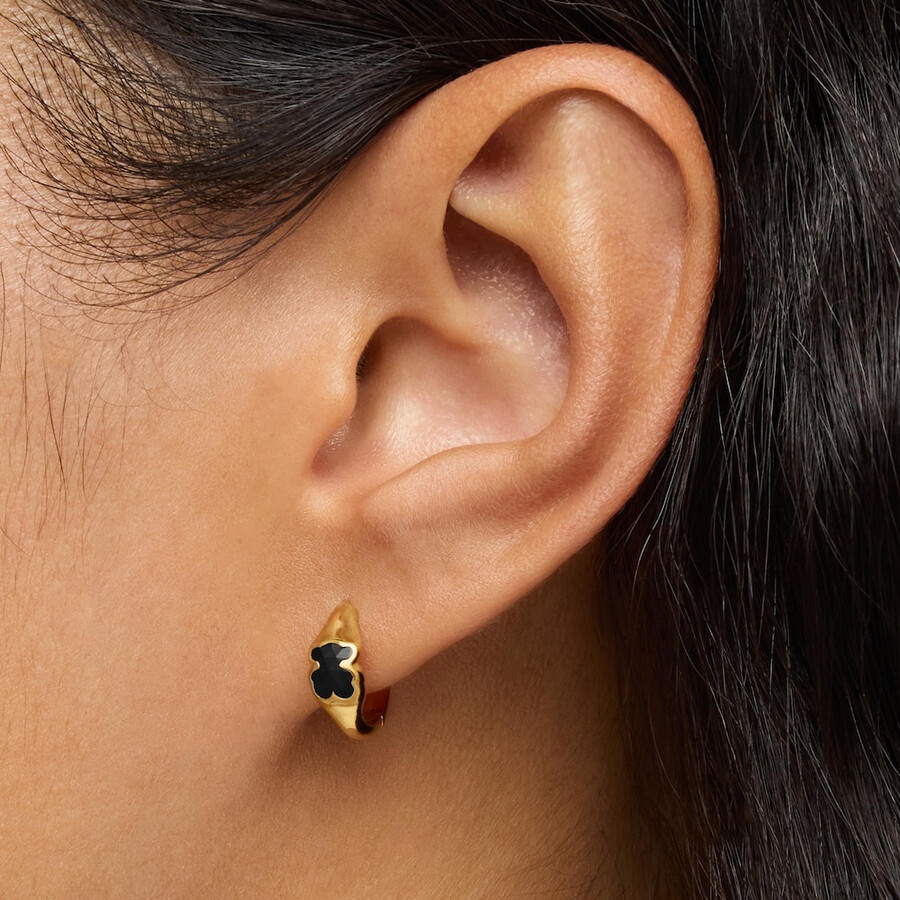 orecchini a cerchio in oro 18kt su argento da 10 mm con motivo a orso in onice tous icon color