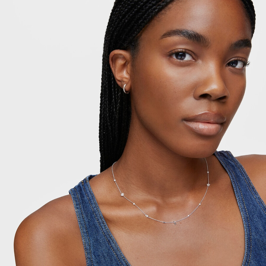 collana corta in oro bianco con diamanti perle coltivate e motivi tous grain
