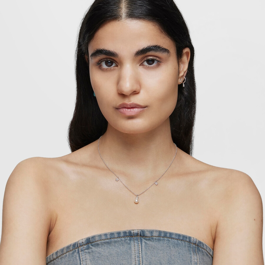 collana corta in oro bianco con diamanti perla coltivata e motivi tous grain