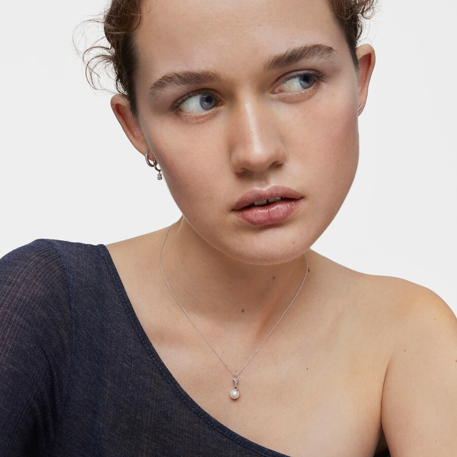 collana corta a forma di cuore in oro bianco con diamanti e perla coltivata tous grain