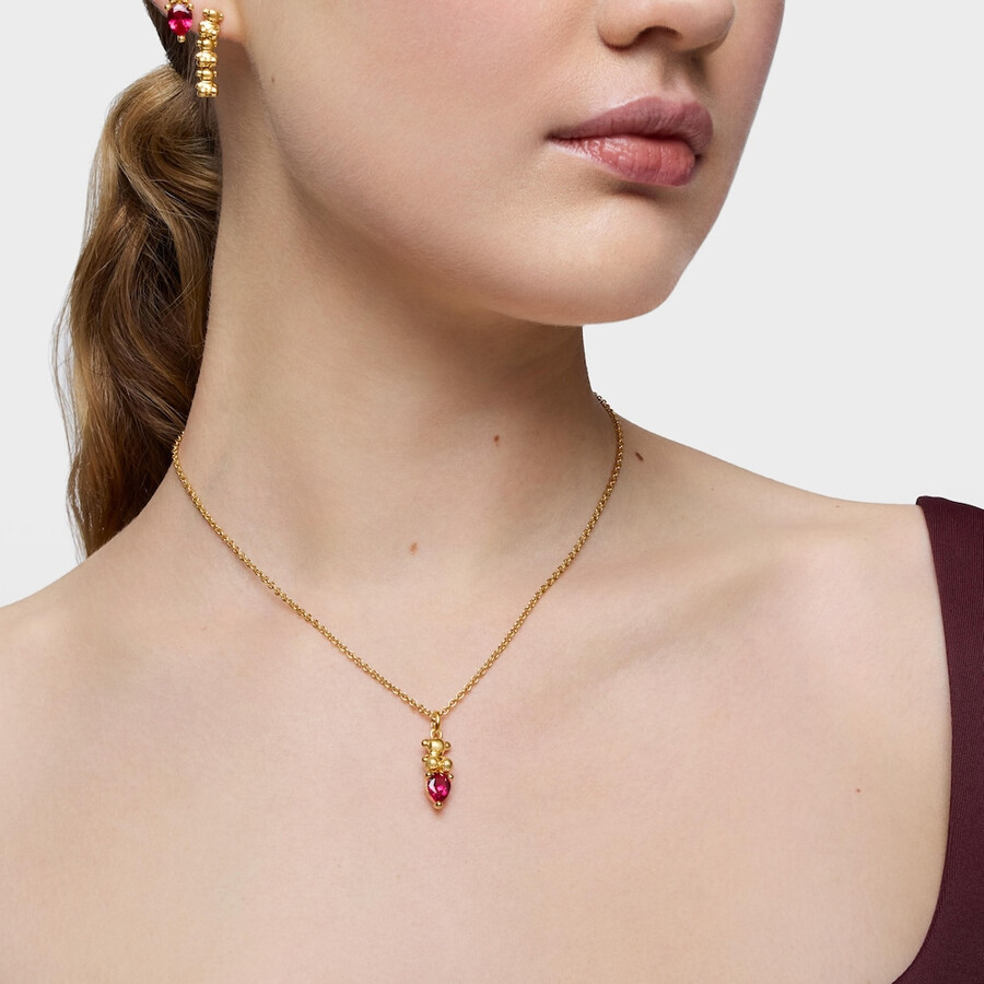 piccolo ciondolo con motivo a orso placcato in oro 18kt su argento con rubino bold bear lgg coltivato in laboratorio