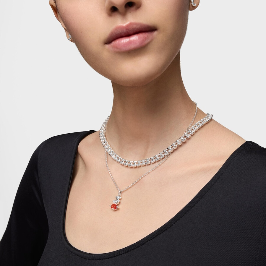 piccolo ciondolo in argento con motivo a orso e zaffiro arancione coltivato in laboratorio bold bear lgg