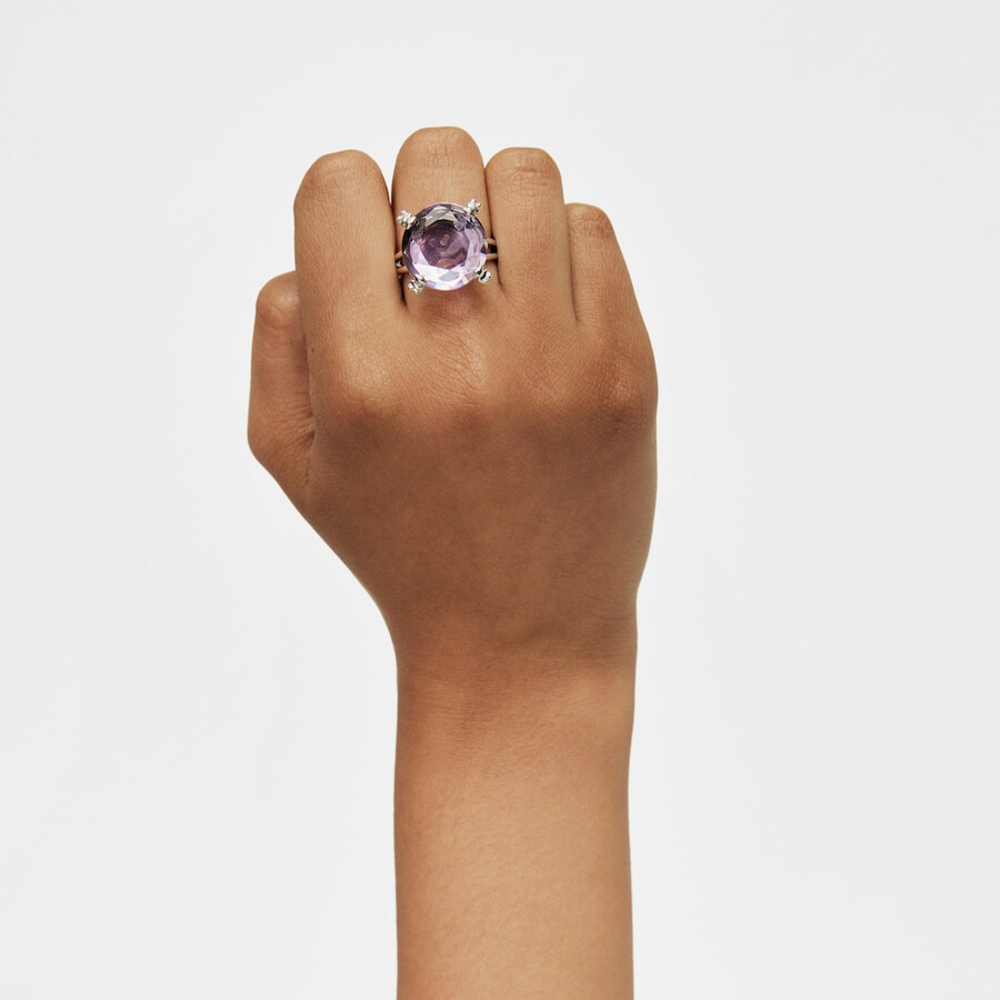anello con pillole di colore argento e ametista