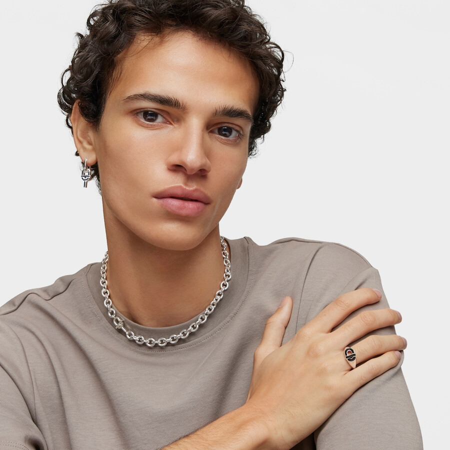 anello con sigillo placcato oro 18kt su argento e smalto color fucsia tous manifesto