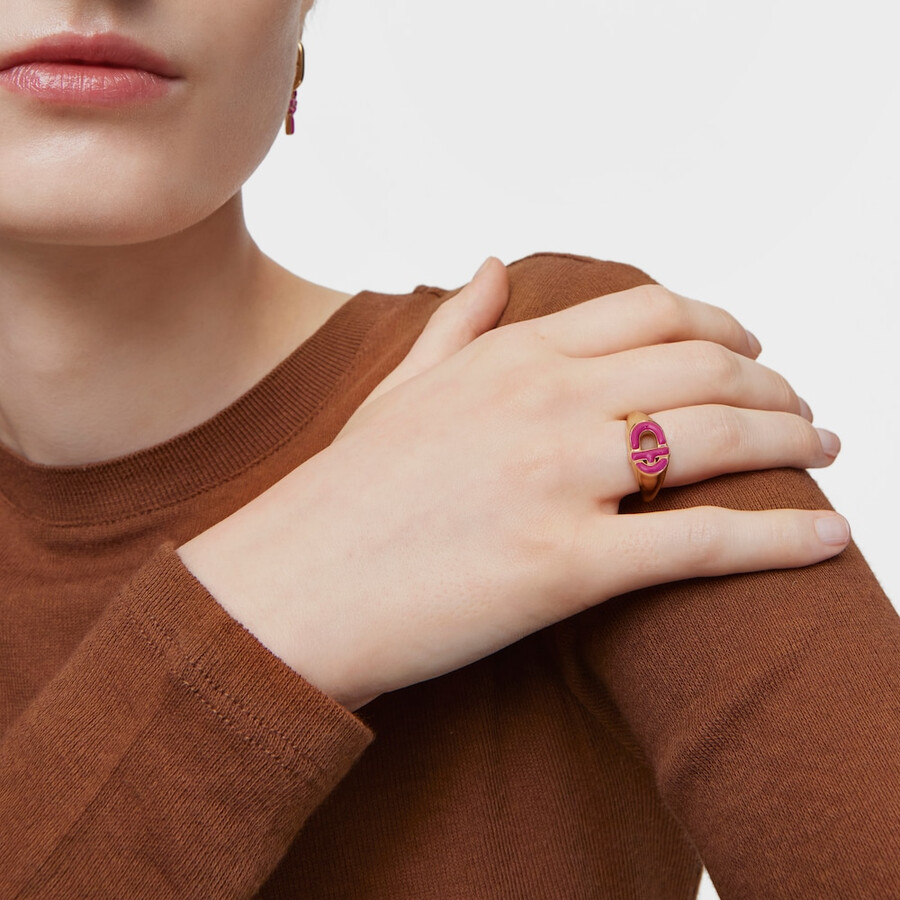anello con sigillo placcato oro 18kt su argento e smalto color fucsia tous manifesto