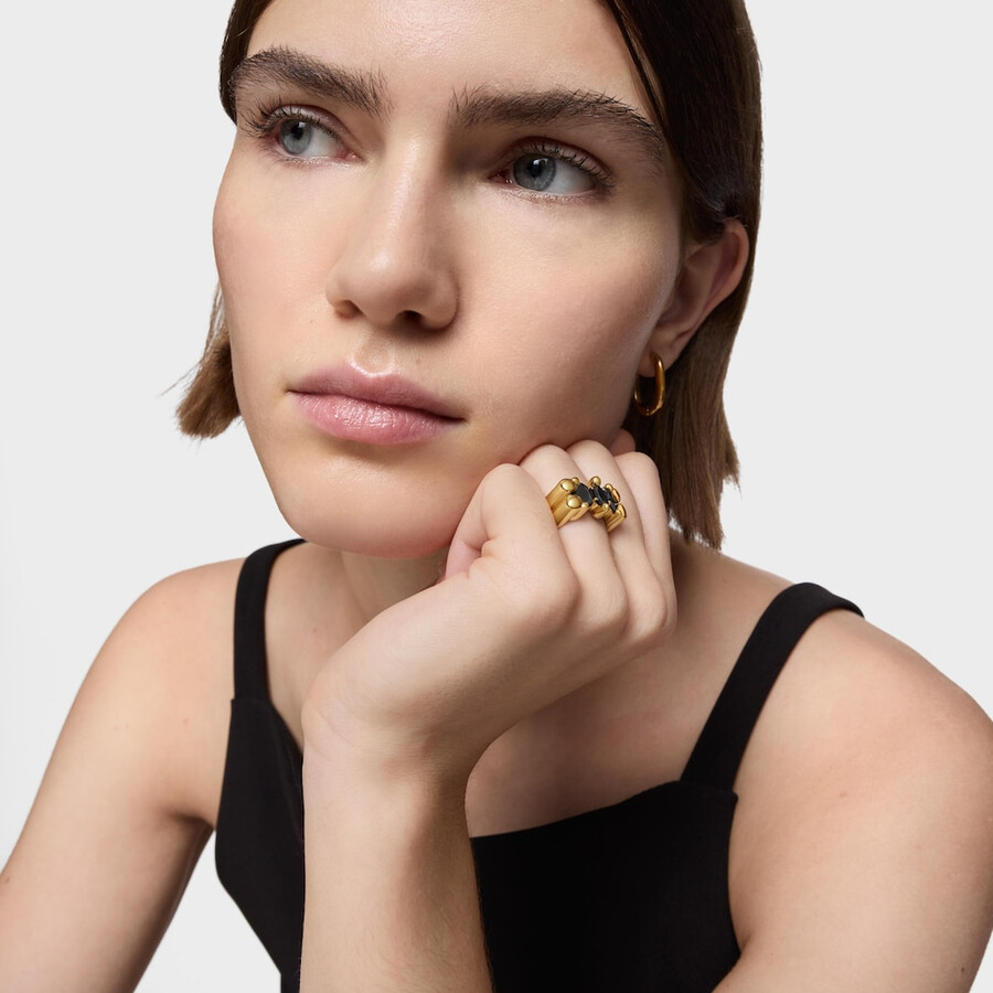 anello con motivo a orso in argento e onice placcato in oro 18kt di medie dimensioni colore orso