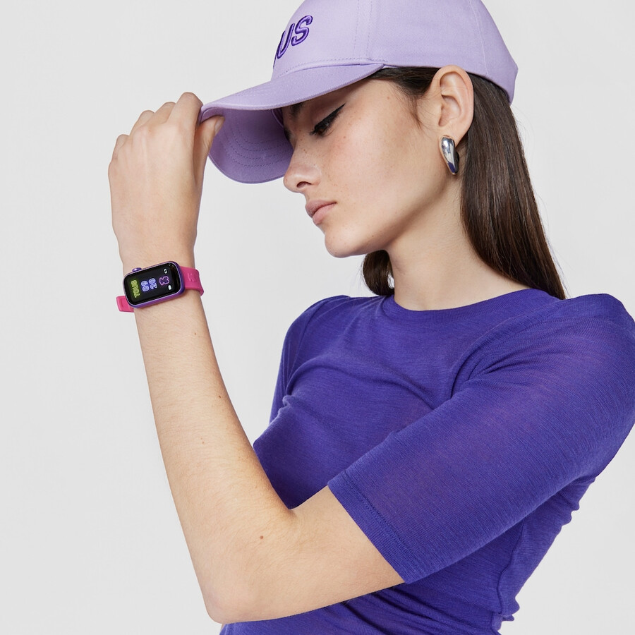 smartwatch con cinturino in nylon e cinturino in silicone fucsia t-band
