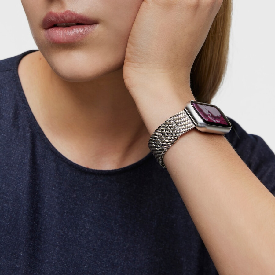 smartwatch con bracciale in acciaio e cassa in alluminio tous tous t-band mesh