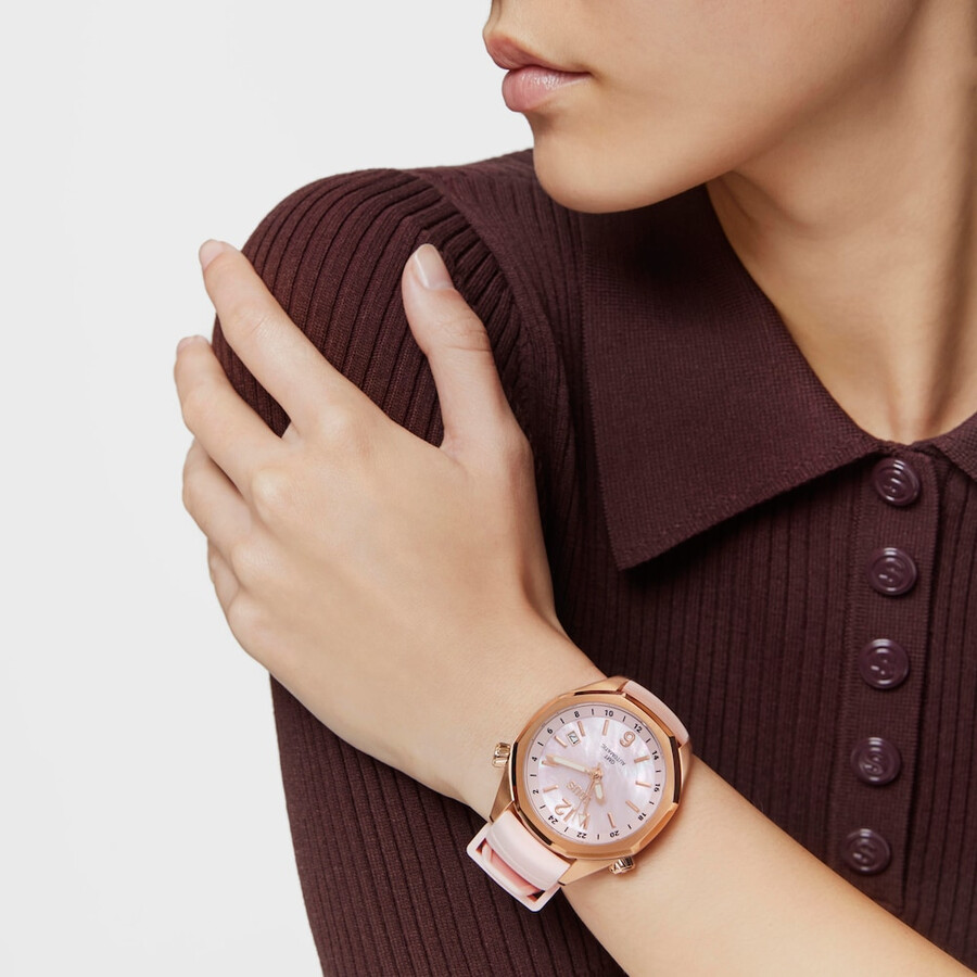 orologio automatico gmt con cinturino in silicone rosa cassa in acciaio iprg color rosa e quadrante in madreperla tous now