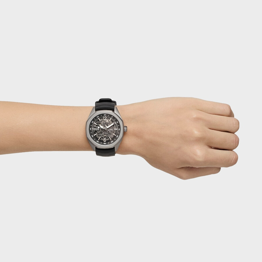 orologio analogico automatico con cassa in titanio e cinturino in gomma nera tous now