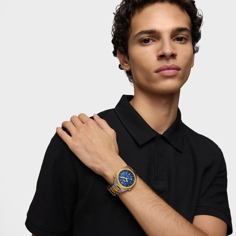 orologio automatico gmt con quadrante in madreperla blu e bracciale in acciaio bicolore tous now