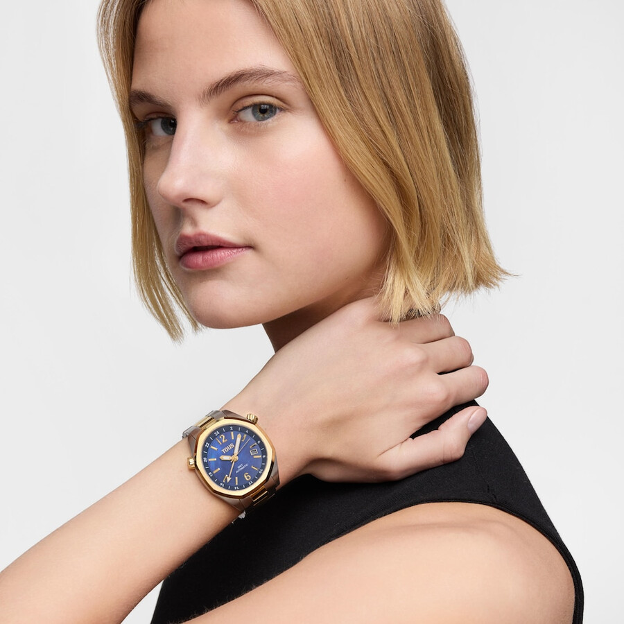 orologio automatico gmt con quadrante in madreperla blu e bracciale in acciaio bicolore tous now